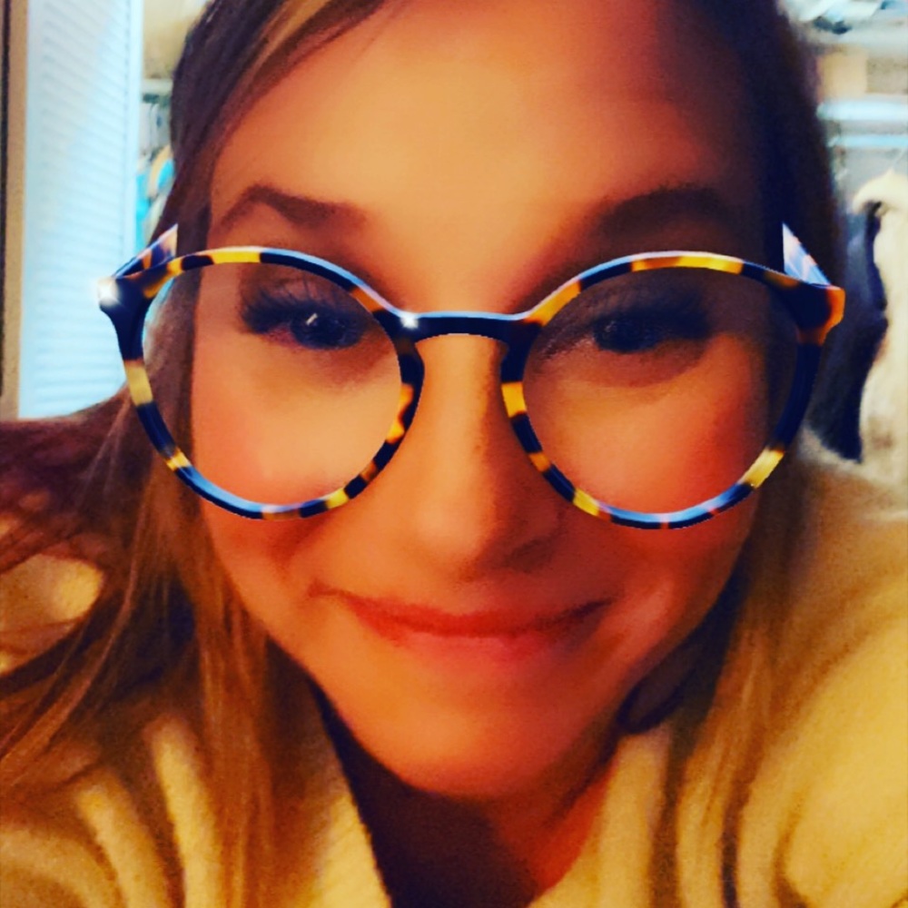 Meet your Posher, Courtney